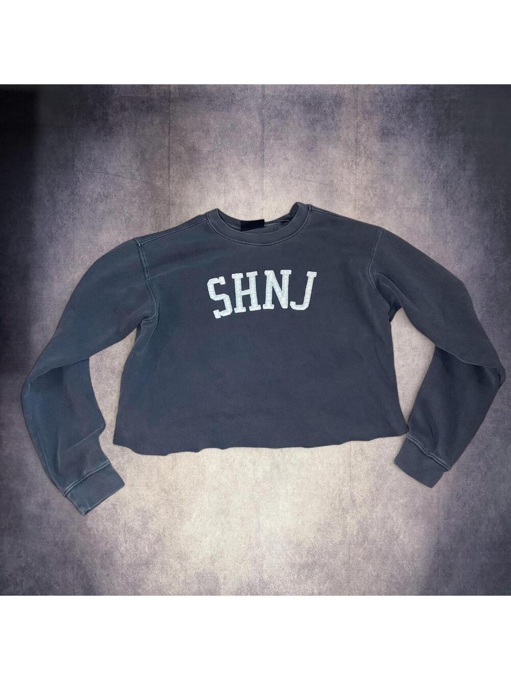 Vintage Y2K Breezin' Up SHNJ Navy Blue Cropped Crewneck Sweatshirt